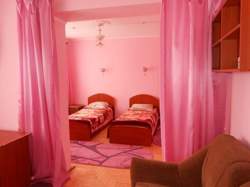 Удеч Hotel Zhidachov Bagian luar foto