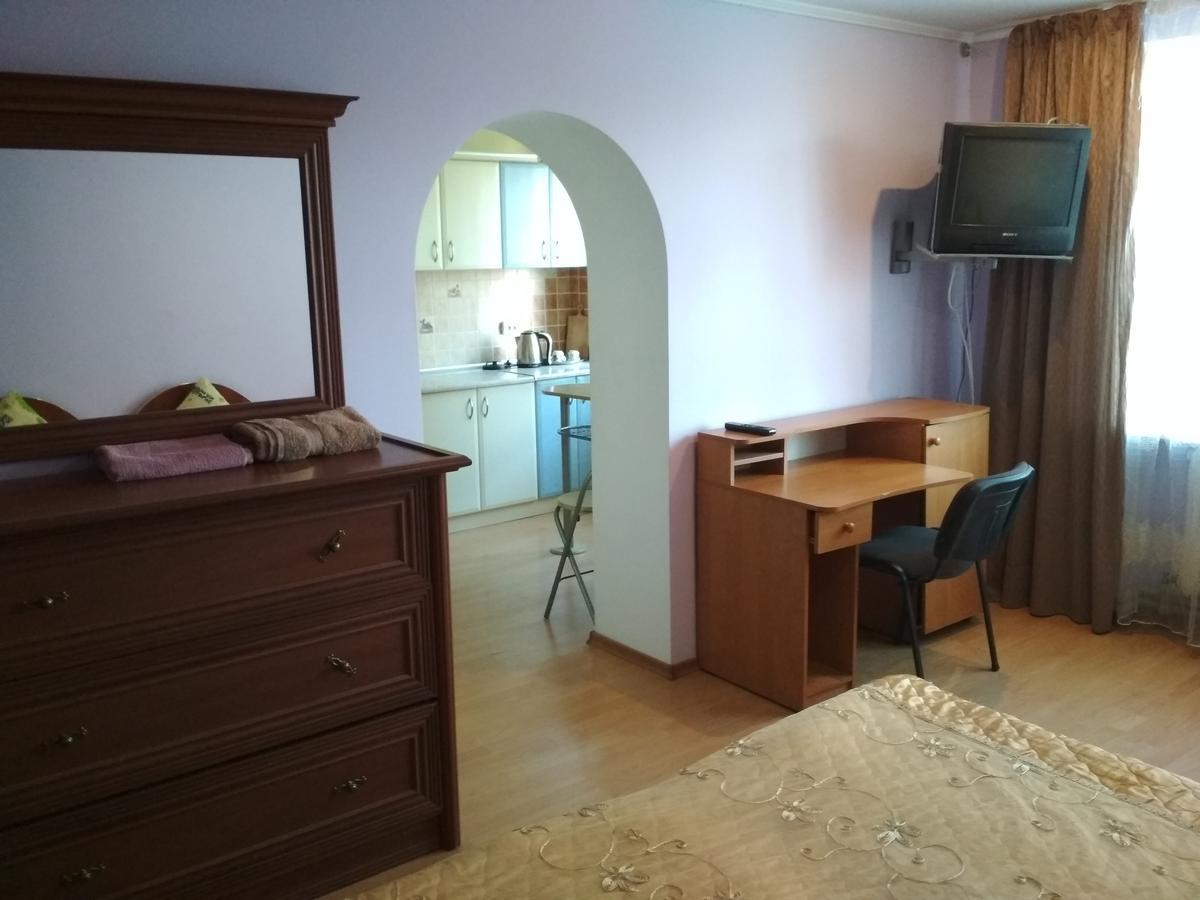 Удеч Hotel Zhidachov Bagian luar foto